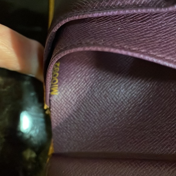 Louis Vuitton EPI yellow kiss lock wallet purple interior MI0092 - Picture 13 of 13